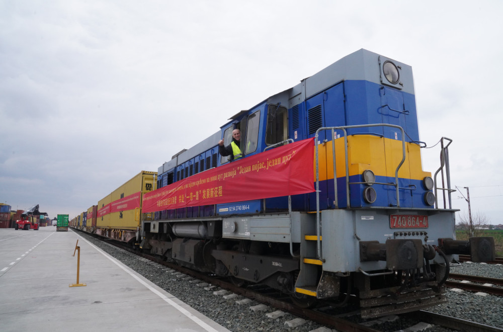 Srpski bakar, čelik, asfalt i drvo vozom iz Batajnice otišli za Kinu