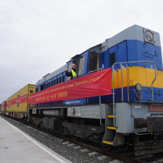 Srpski bakar, čelik, asfalt i drvo vozom iz Batajnice otišli za Kinu