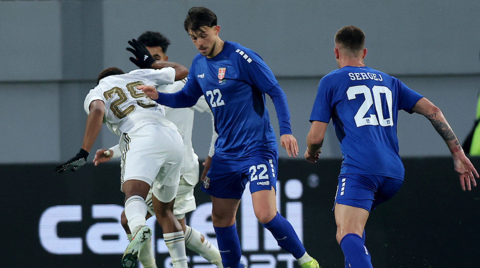 Spektakularne "makazice" Pavlovića, pogodio i Mitrović – preokret Srbije!