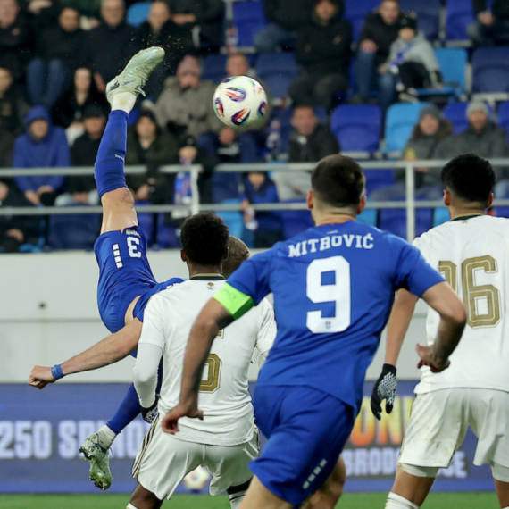 Spektakularne "makazice" Pavlovića, pogodio i Mitrović – preokret Srbije!