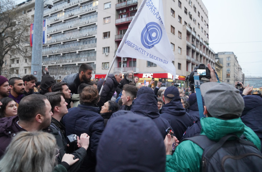 Vučić poručio: "Svi mogu da budu mirni"; "Država preduzima mere, ovo su očajnički trzaji jer su nemoćni"
