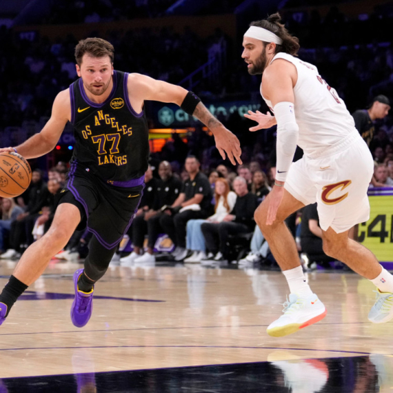 Dončić se vratio i uništio Klivlend VIDEO