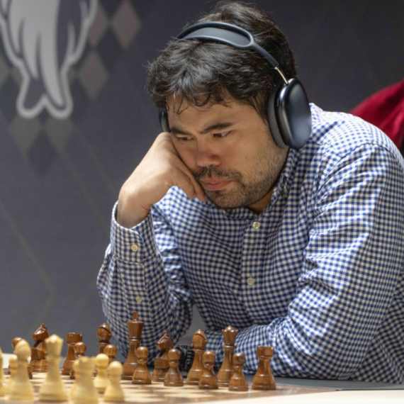 Hikaru se baš muči, Karuana nepobediv – Uzbekistanac iznenadio