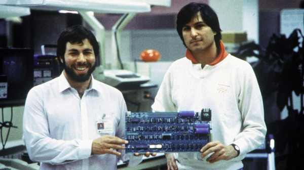 Od garaže do 3,5 biliona dolara: Apple slavi 50. rođendan FOTO