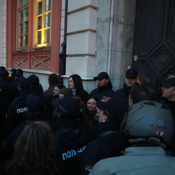 Skandal: Tužiteljka pustila blokadera koji je uzvikivao "smrt Vučiću"