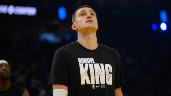 Jović dobio dres voljenog kluba VIDEO