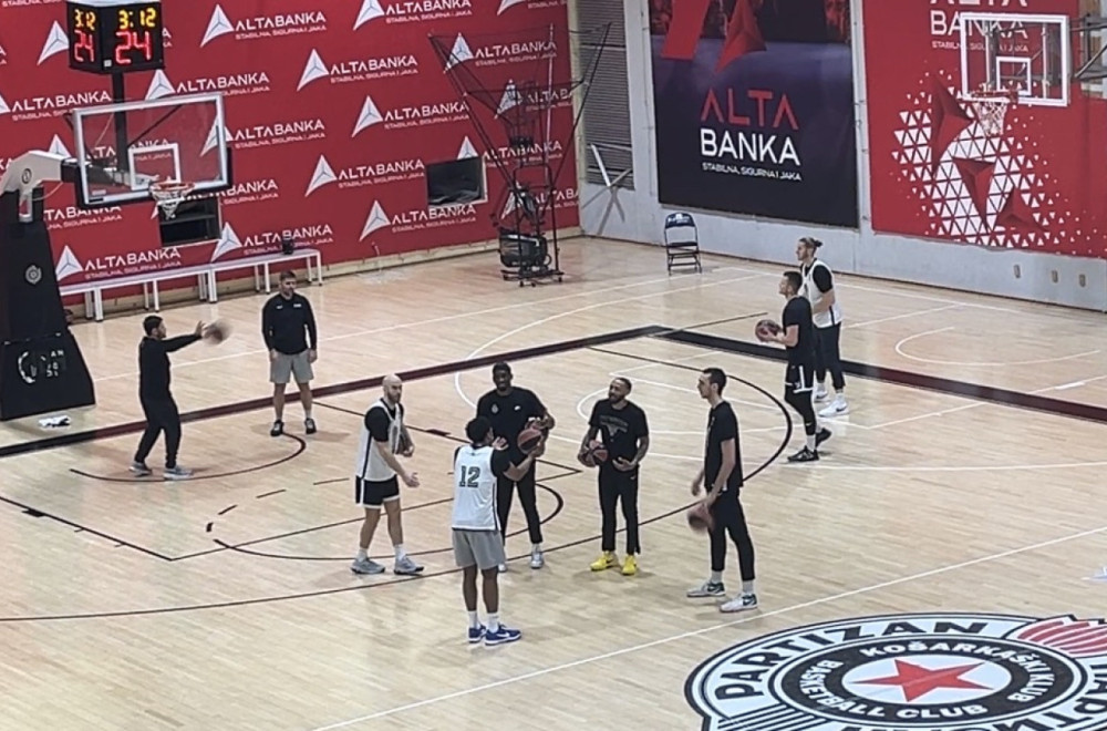 Osmeh, šou Karlika i jasna poruka – spremni za Zvezdu VIDEO