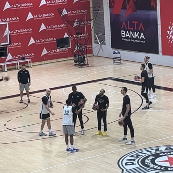 Osmeh, šou Karlika i jasna poruka – spremni za Zvezdu VIDEO