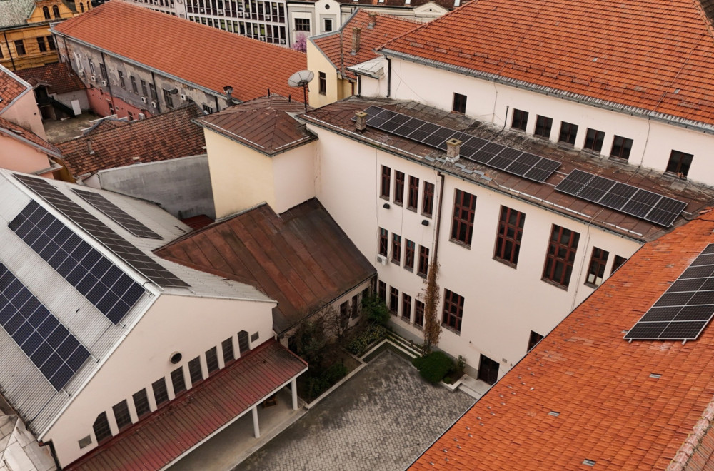 Paneli za svetliju budućnost: Fondacija Mozzart donirala solarnu elektranu Gimnaziji u Čačku