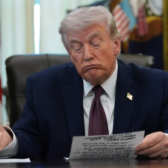 "Tramp čini ratne zločine"