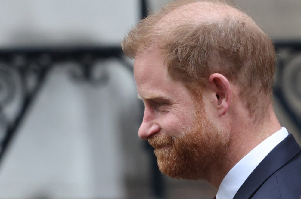 Raskrinkan princ Hari; Novinarki slao intimne poruke: Šećeru, nedostaju mi naša maženja