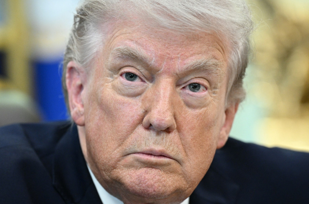 Tramp: "Iran je upravo zatražio prekid vatre"