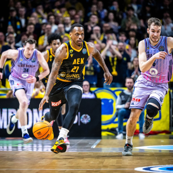 Naneli očitao lekciju tragičaru Parkeru – AEK na korak do F4!