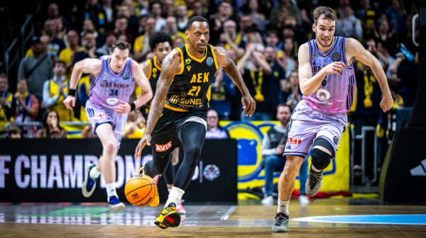 Naneli očitao lekciju Parkeru – AEK na korak do F4!