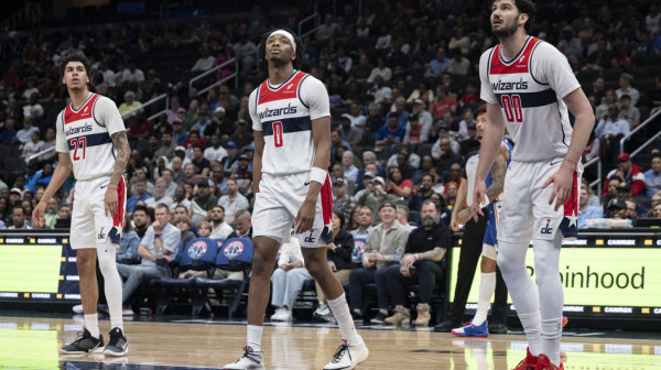 Vukčević blistao, pa ga trener "zakucao" za klupu – neočekivan poraz Rajakovićevog Toronta