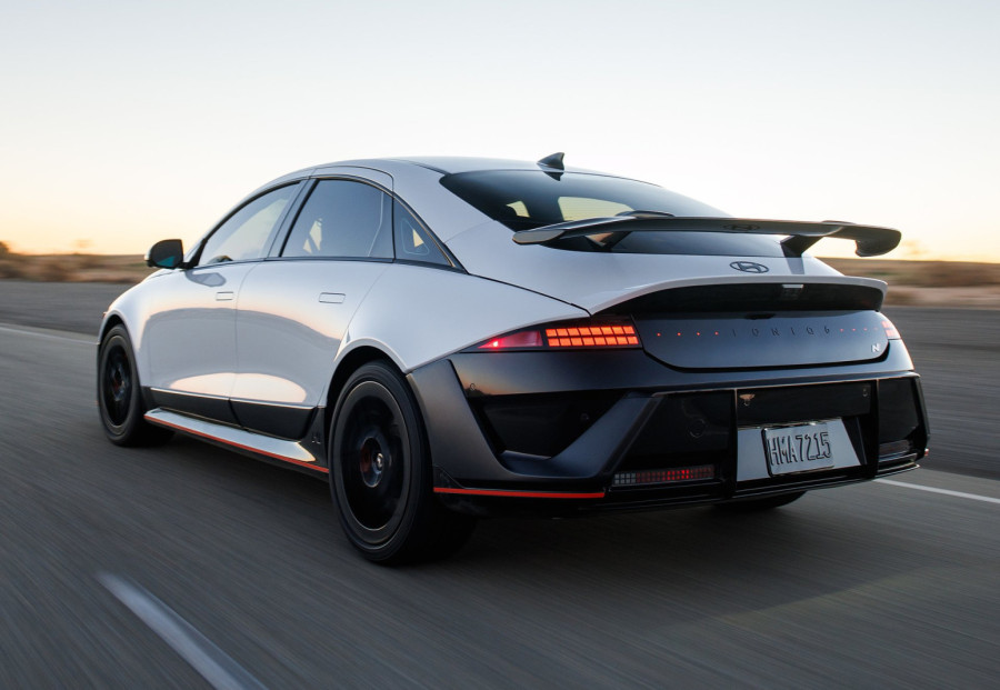 Hyundai ponovo pokorio svet performansi: Ioniq 6 N osvojio prestižnu titulu FOTO