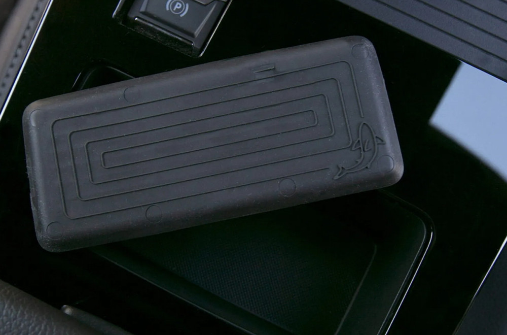 Zašto Opel krije ajkule u svojim automobilima: Neobična tradicija počela 2004. FOTO