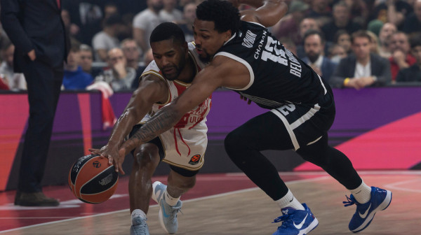 "Gori" Arena – Zvezda se vraća, Partizan stao