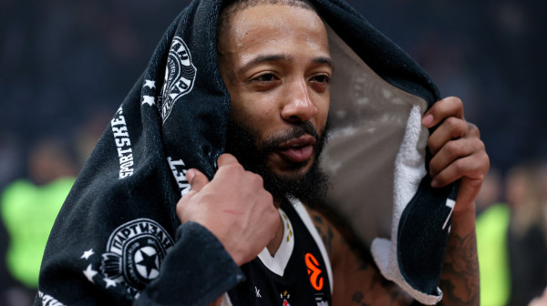 Istorijski niz – istorijske i ocene