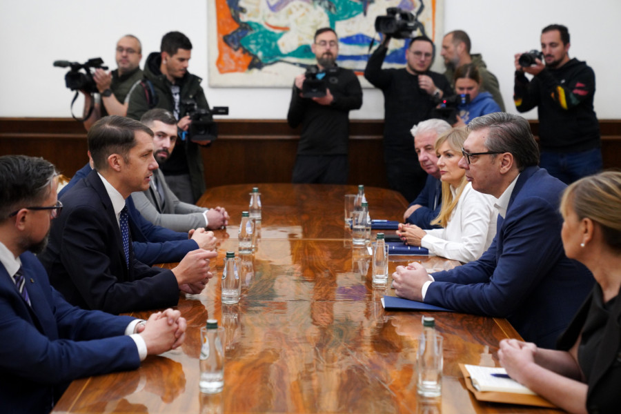 Konsultacije u Predsedništvu Srbije; Vučić sa predstavnicima stranaka