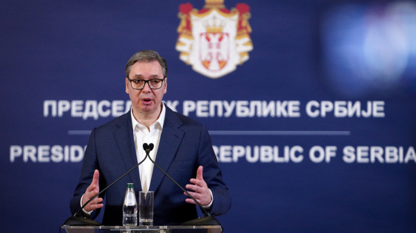 Država koči udar cena, preuzima teret i sprema rezerve; Vučić: "Imaćemo najjeftinije gorivo u regionu"
