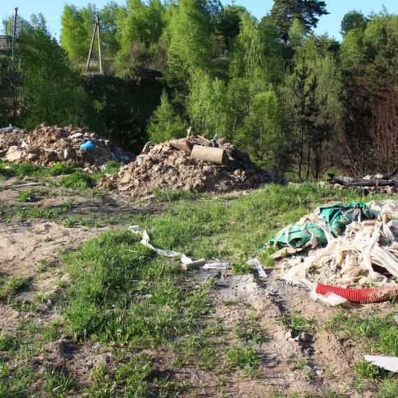 Niš uklanja divlje deponije: Za češćenje izdvojeno 6,5 miliona dinara