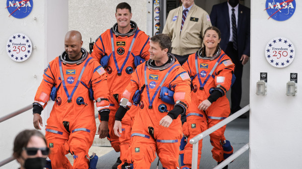 Posada Artemisa II na putu ka Mesecu nije sama; Sa njima putuju i živi "mini-organi" FOTO