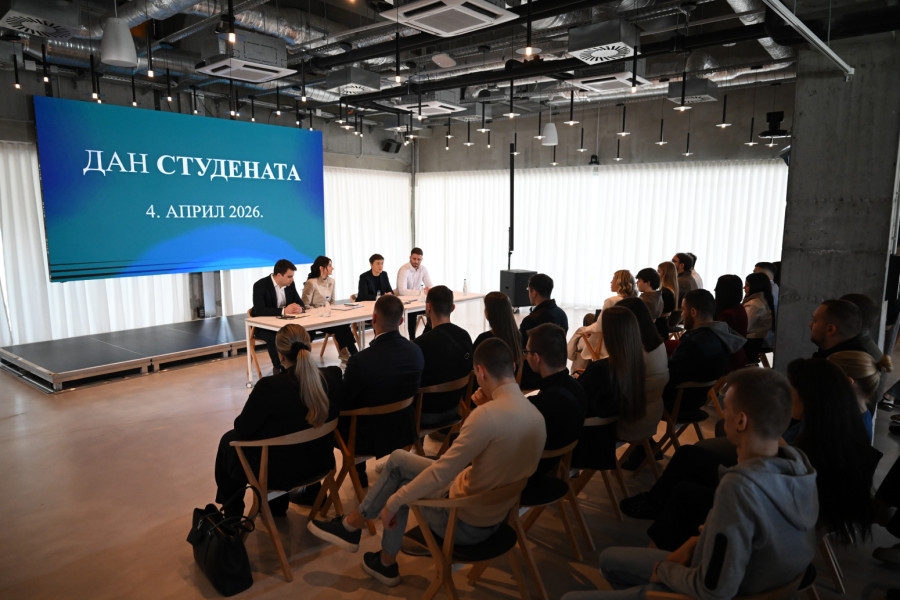 Brnabić čestitala Dan studenata: Država će vratiti obrazovanje na pravi put FOTO