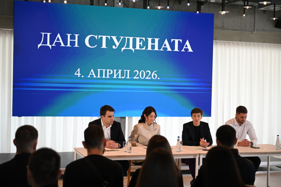 Brnabić čestitala Dan studenata: Država će vratiti obrazovanje na pravi put FOTO