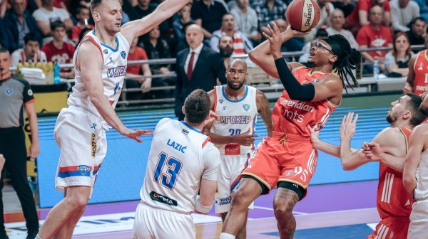 Zvezda u plusu, a Batler u minusu!