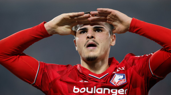 Lil ubedljiv protiv Lansa