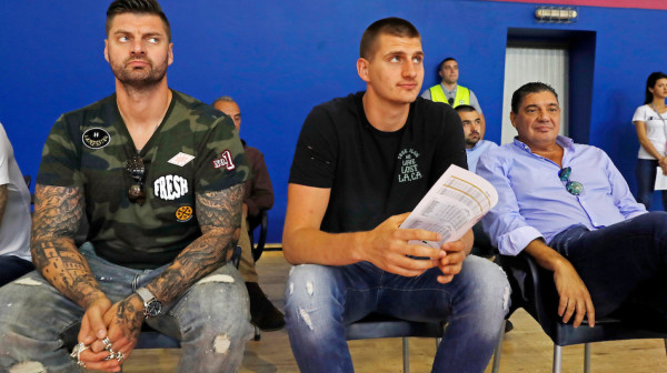 "Frka" na utakmici Denvera – Jokićev brat u centru pažnje VIDEO
