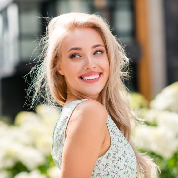 Ubedljivo najlepša boja kose: Dominira ovog proleća, svima stoji i "skida" godine s lica FOTO