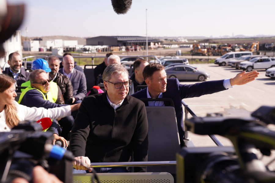 Vučić obišao gradilište u okviru EXPO projekta: Ovo će biti najlepši deo Beograda FOTO/VIDEO
