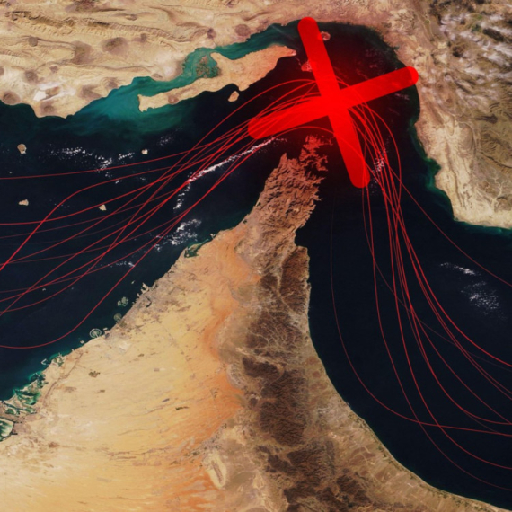 "Gužva" u Ormuskom moreuzu; Brodovi nabijeni jedan pored drugog, ali... FOTO/VIDEO