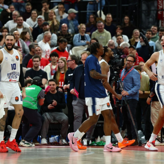 Efes u dobrom raspoloženju čeka Partizan