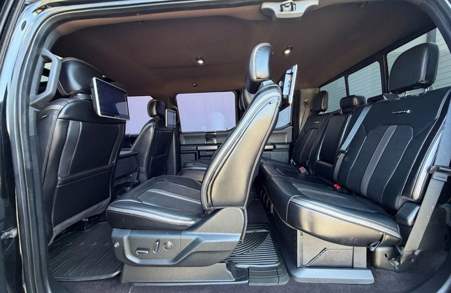 Ford F-450 sa 6 vrata i 11 sedišta: Za pun rezervoar vam treba 1.000 dolara! FOTO