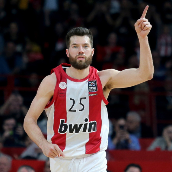 Piters napušta Olimpijakos – tri kluba u trci za njegov potpis