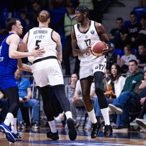 Očajna igra Partizana – crno-beli što pre moraju da zaborave drugu četvrtinu