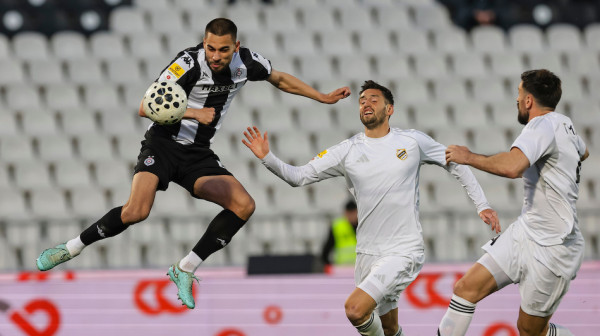 Partizan pritiska od starta – Dragojević pogodio stativu!