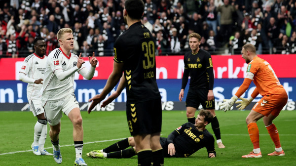 Rijerin Frankfurt prokockao 2:0 u finišu