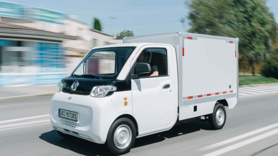 Kamper kraći od Mazde MX-5: Da li je ovo najmanja kuća na točkovima u Evropi? FOTO