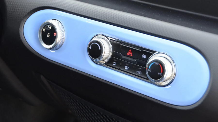 Kamper kraći od Mazde MX-5: Da li je ovo najmanja kuća na točkovima u Evropi? FOTO