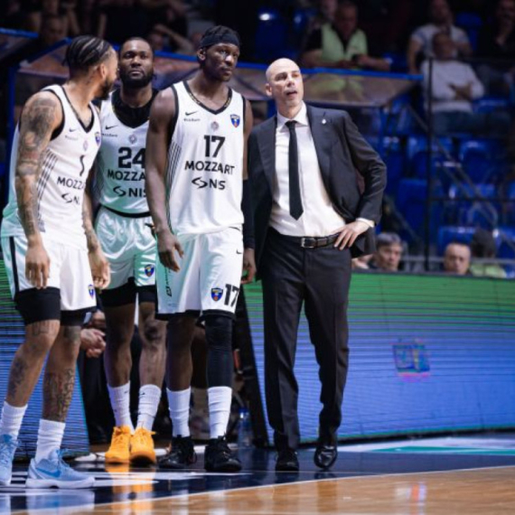 Partizan pao u "Morači" i izgubio prvo mesto – ni traga od one igra sa "večitog" derbija