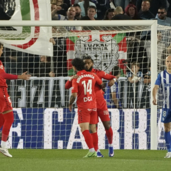 Alavesu slađi bod, ali iz sumnjivog penala