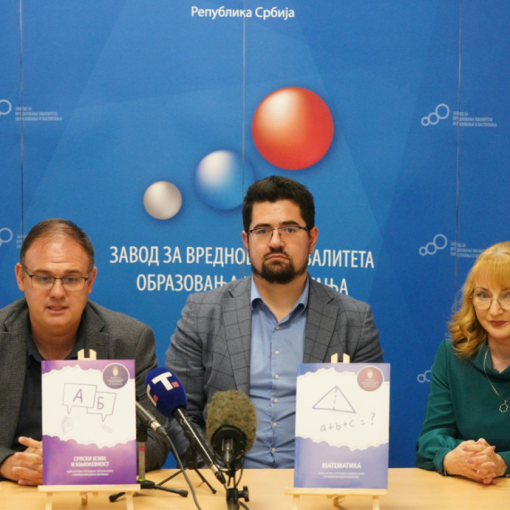 Predstavljene rbirke testova za malu maturu; "Pomoć za pripremu i postizanje boljih rezultata"