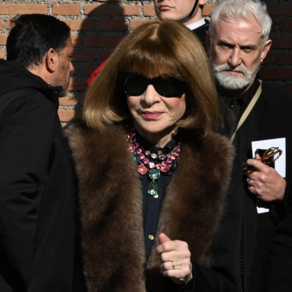 Redak prizor: Kako Ana Vintur izgleda kada skine tamne naočare? FOTO