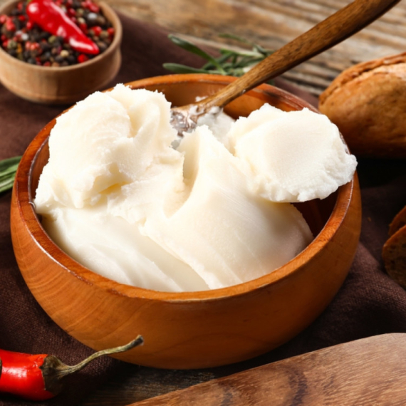 Domaći sapun od dva sastojka skida i najupornije fleke: Beli stolnjaci će biti kao novi