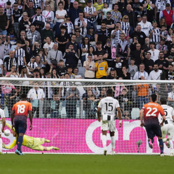Juventus rutinski protiv Đenove bez Srba na terenu