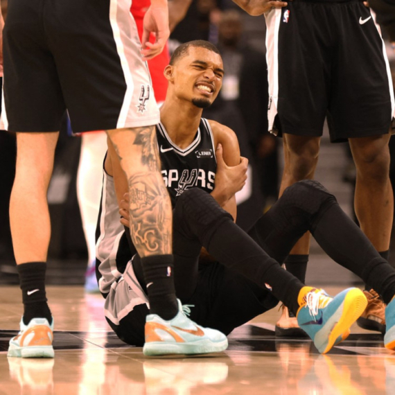 Džordž povredio Vembanjamu, status – neizvestan!